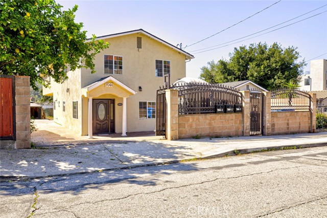7044 1 Greeley — photo