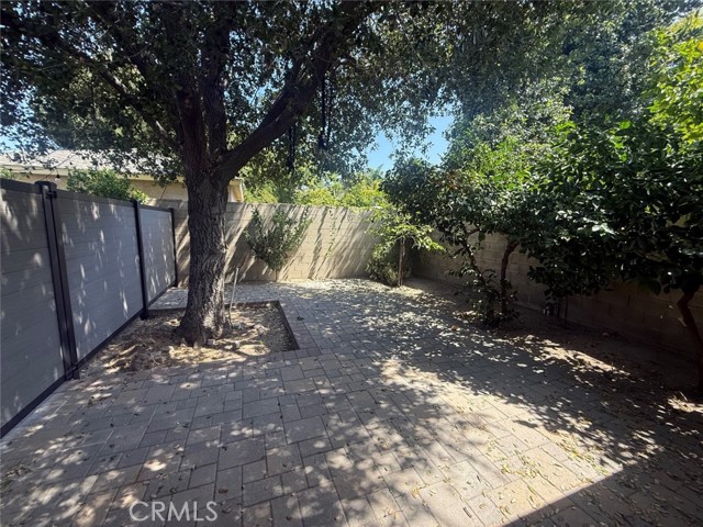 7572 1/2 Delia Ave — photo