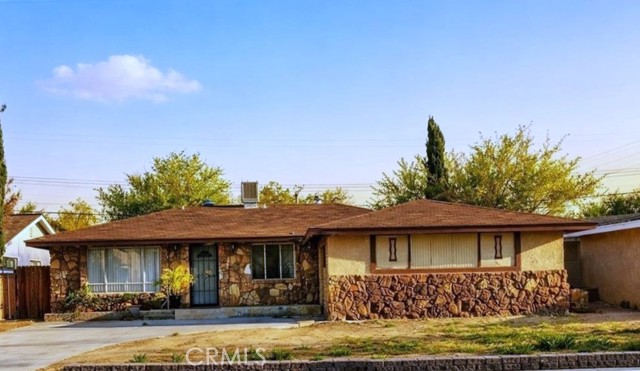 1017 W Avenue H8 — photo