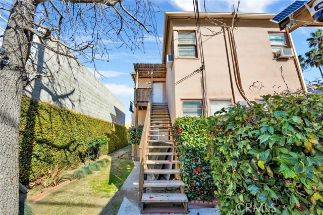 4343 Laurel Canyon Blvd — photo