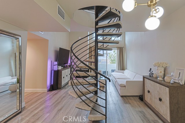 4326 Babcock 305 — photo