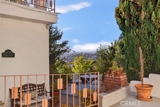1459 Marion Dr — photo