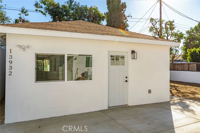 13932 Vanowen St — photo