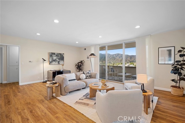 2313 Rosecrest Dr 9 — photo