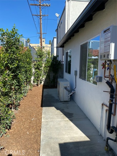 607 Unit C N Jackson C — photo