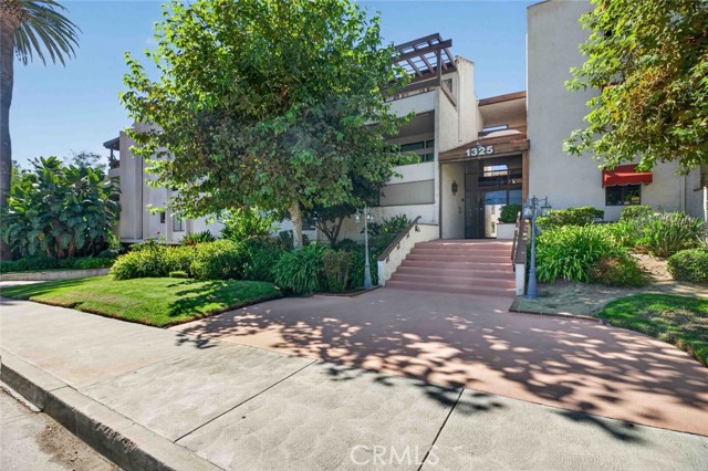 1325 Valley View Rd Unit 103 — photo