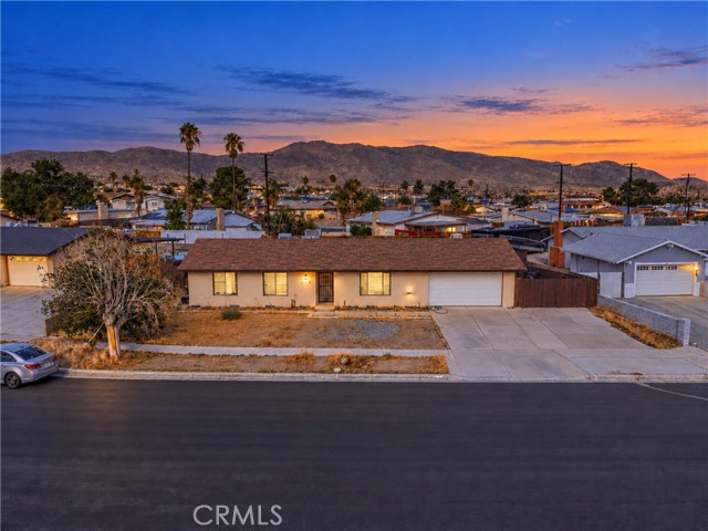 37111 Torres — photo