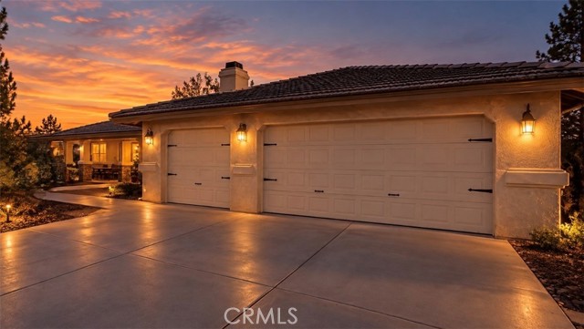 8979 Appleton — photo