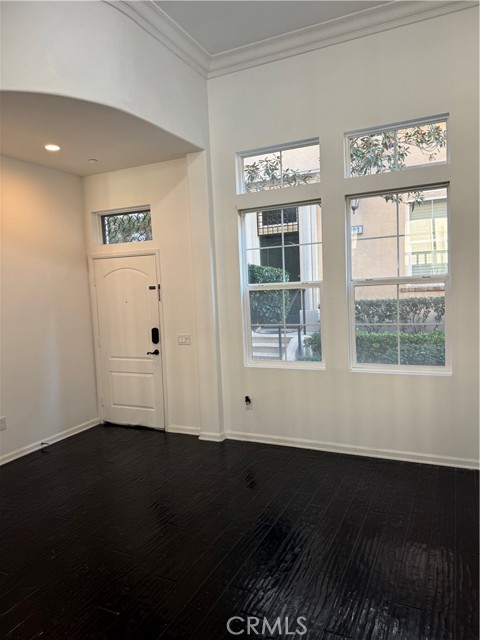4445 Owens — photo