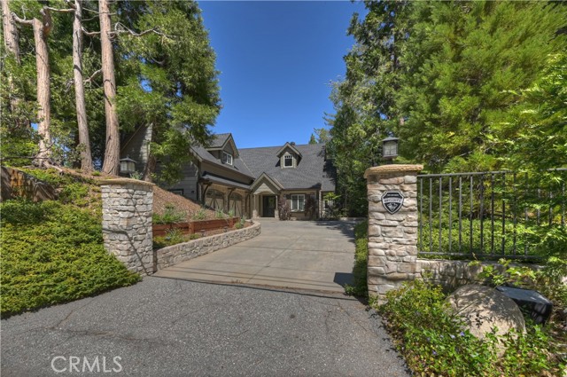757 Nadelhorn Dr — photo