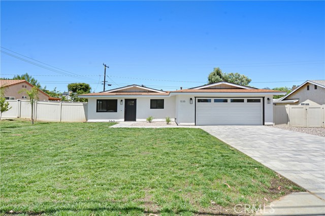 1335 Beaumont Ave — photo