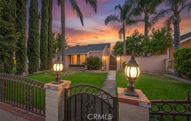 649 E Fairfield Ct — photo