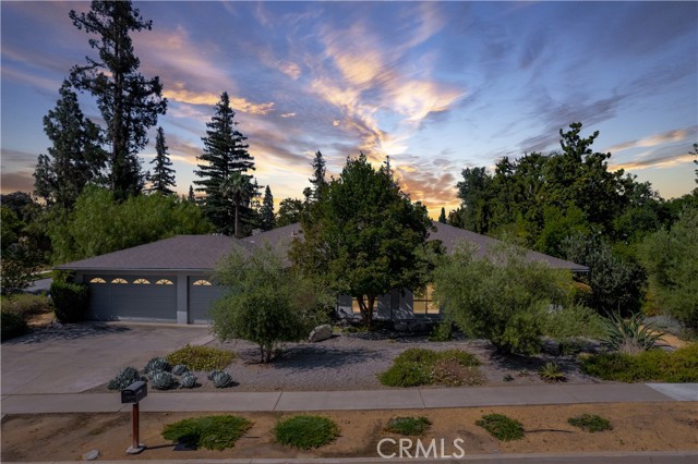 352 Campbell Ave — photo