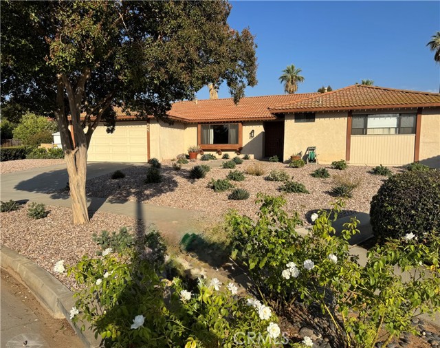 235 Pinewood Ct — photo