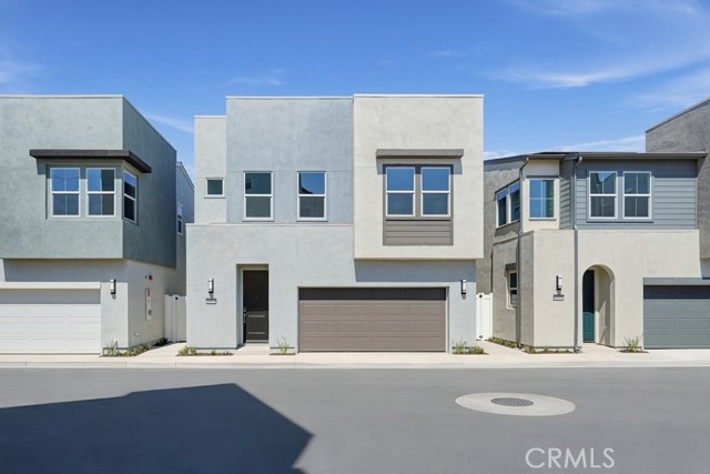 1021 E Overlook Dr — photo