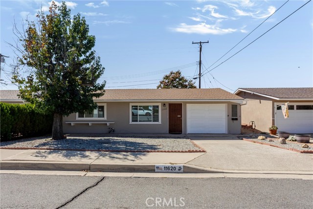 11620 Calvin St — photo