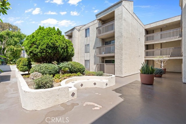 1610 Neil Armstrong St 313 — photo