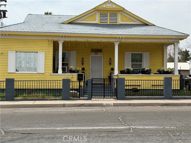 301 W Broadway — photo