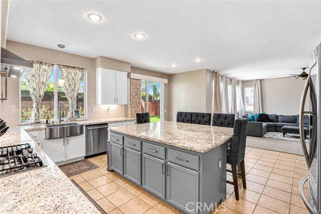 36563 Fontaine St — photo