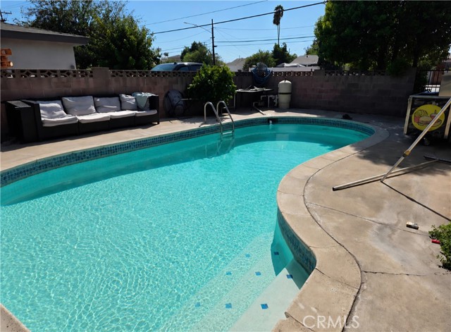 1420 N Rancho Ave — photo
