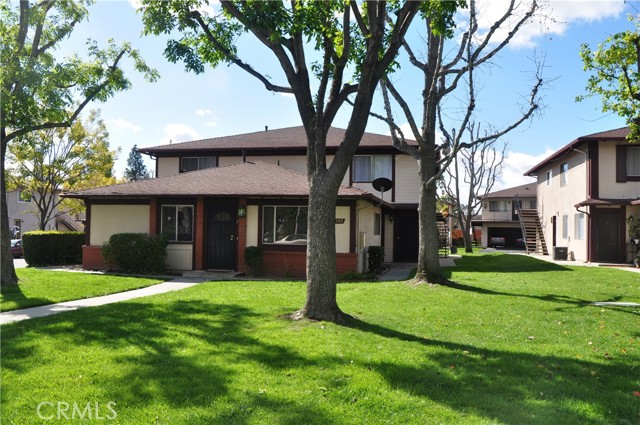 1102 W Calle Del Sol — photo