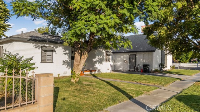 820 Larch St — photo