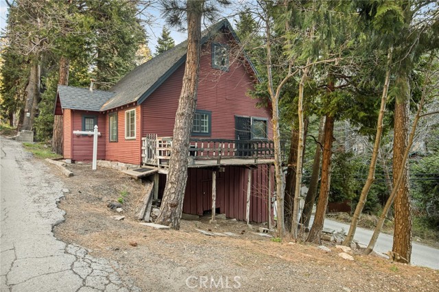 725 Golden — photo