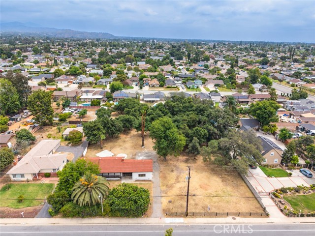 736 N Walnut Ave — photo