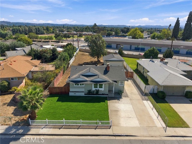6072 Grand Ave — photo