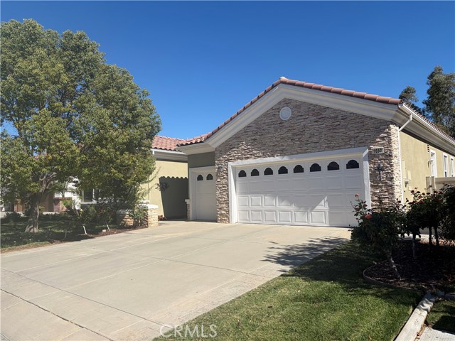 1650 Woodlands — photo