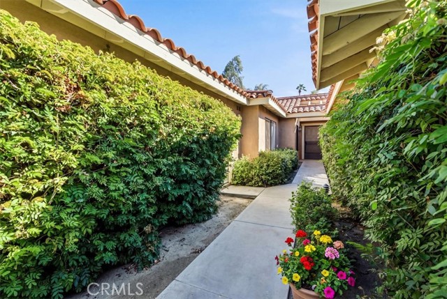 200 Seville Cir — photo