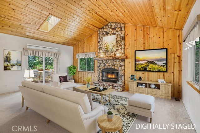 196 B, Lake Arrowhead, CA 92352
