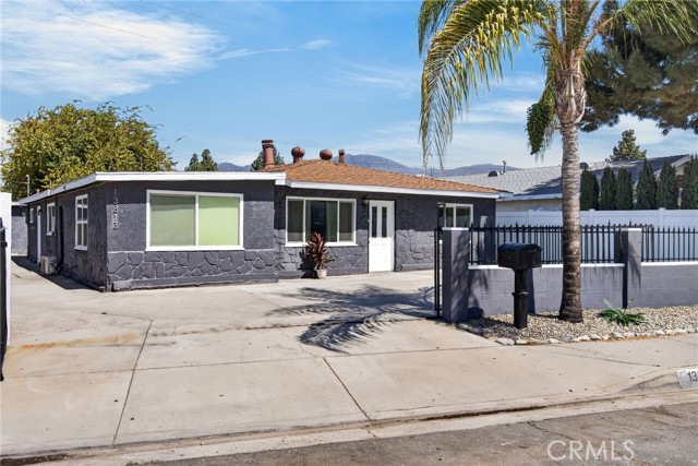 13813 Clearcrest — photo