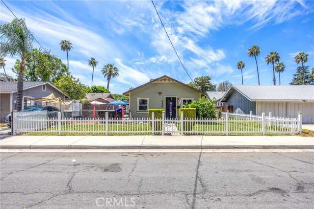 4230 13th, Riverside, CA 92501