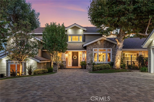1738 Rocky — photo