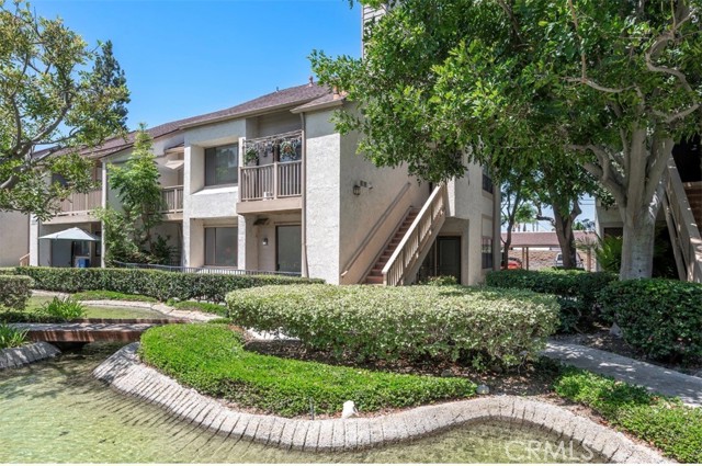 10530 Lakeside Dr G — photo