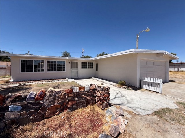 13325 Lamel — photo