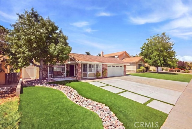 8725 Sandhill Dr — photo