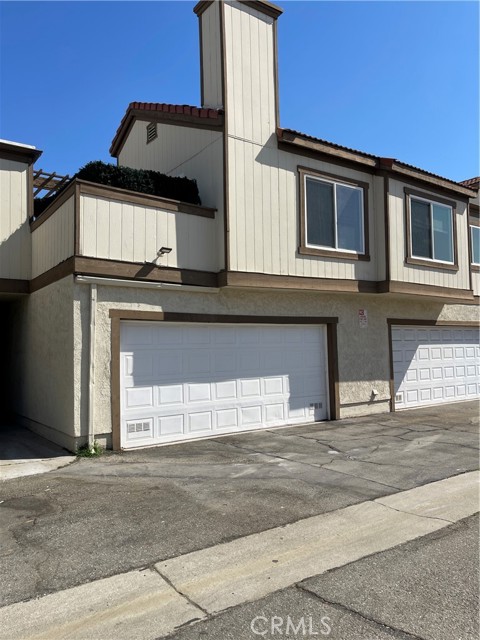 1220 S Cypress Ave G — photo