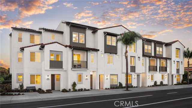 685 S Brea Blvd 306 — photo