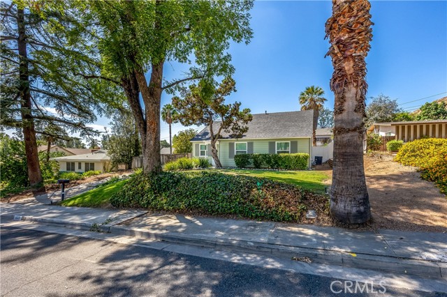 5649 Laredo, Riverside, CA 92506 — photo 3