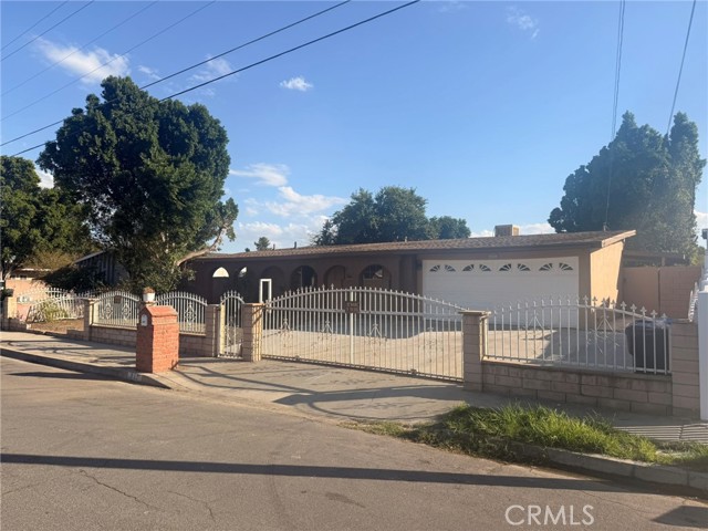 217 W Alru — photo