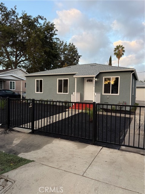 1109 S Tamarind Ave — photo