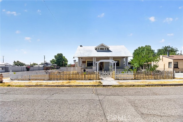 203 Walnut St — photo