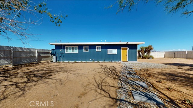 829 Cambria — photo