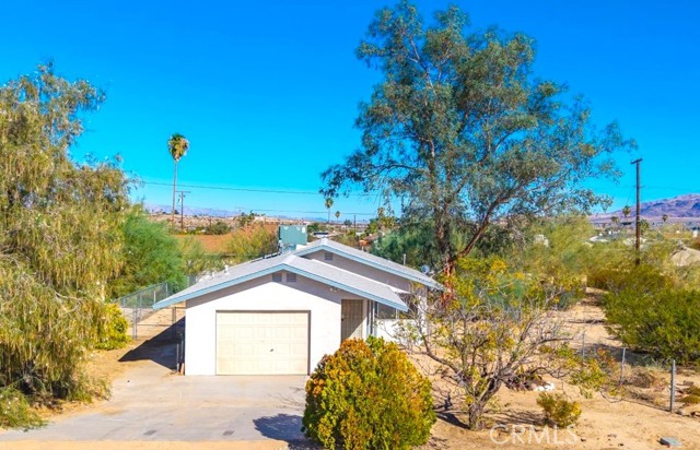 6211 Daisy Ave — photo