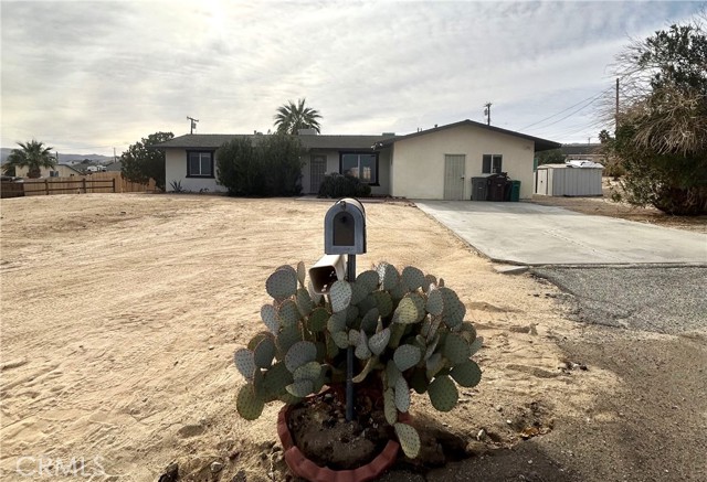 73835 Manana — photo