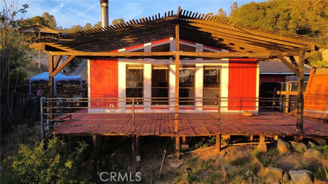 4047 Foothill Dr — photo