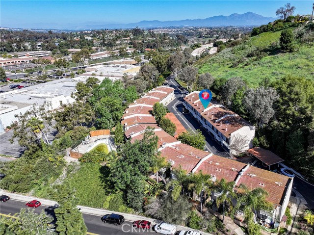 23821 Hillhurst 38 — photo