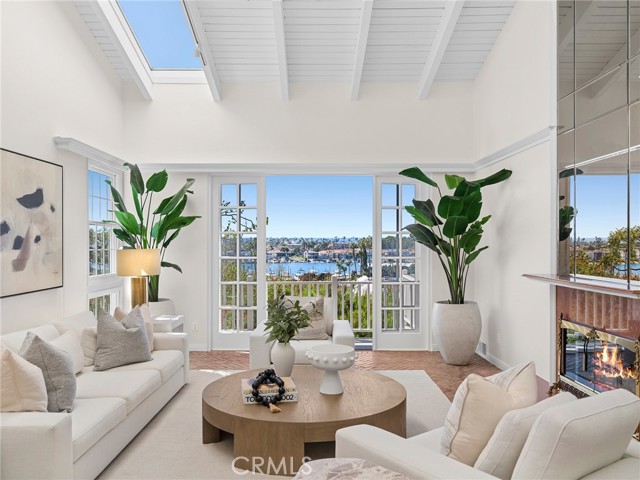 2311 Cliff Dr — photo
